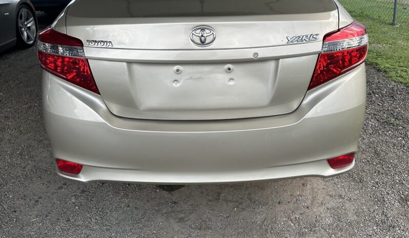 Toyota Yaris 2018 full