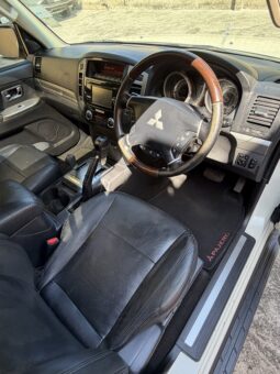 Mitsubishi Pajero 2020 full