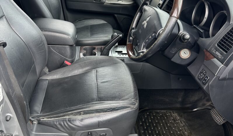 Mitsubishi Pajero 2020 full