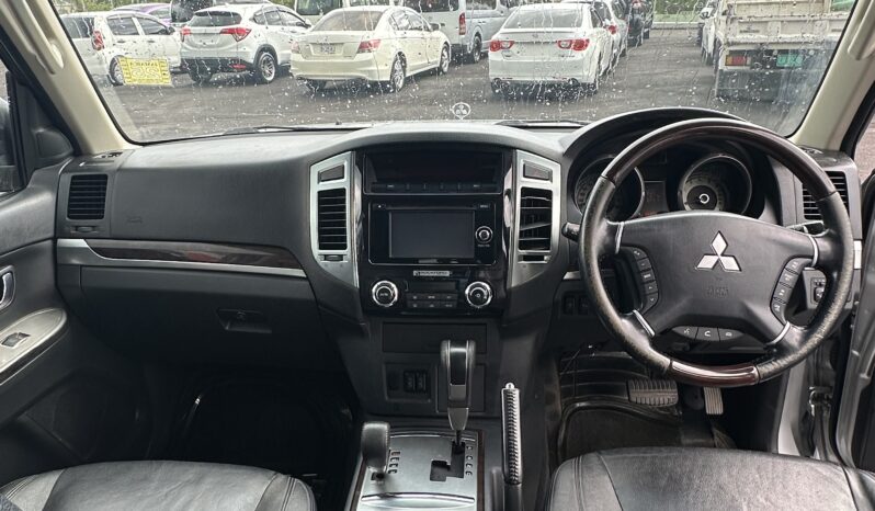Mitsubishi Pajero 2020 full