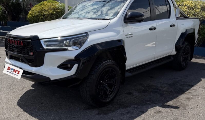 Toyota Hilux 2022 full