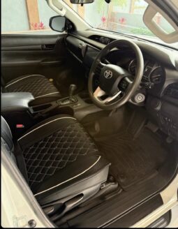 Toyota Hilux 2022 full