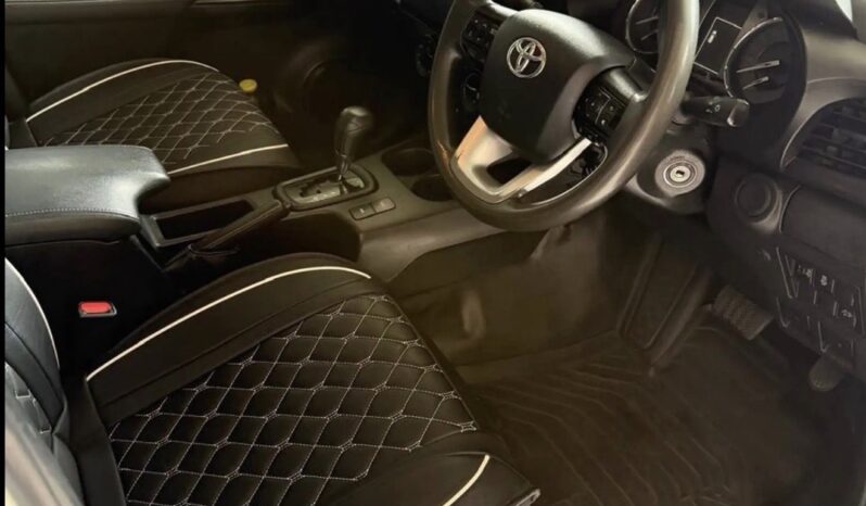 Toyota Hilux 2022 full