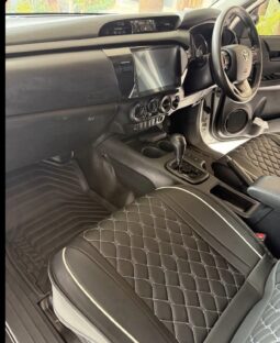 Toyota Hilux 2022 full