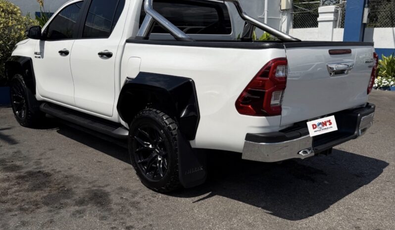 Toyota Hilux 2022 full