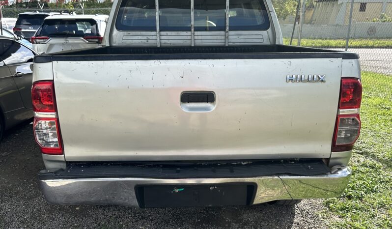 Toyota Hilux 2013 full