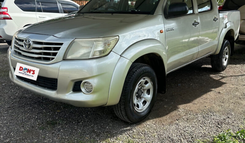 Toyota Hilux 2013 full