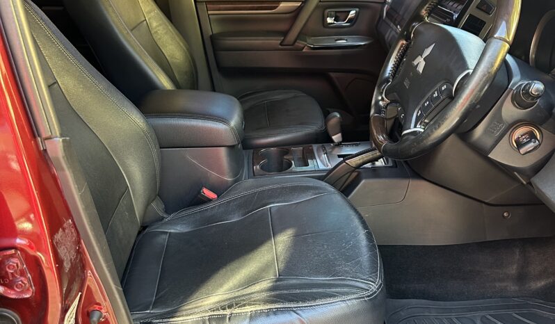 Mitsubishi Pajero 2020 full