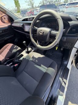 Toyota Hilux 2020 full