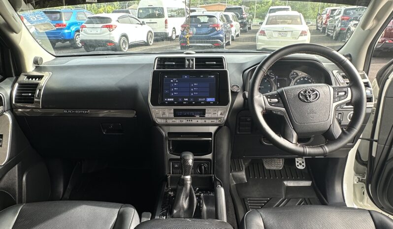 Toyota Land Cruiser Prado 2022 full