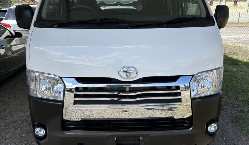 Toyota Hiace 2019 full