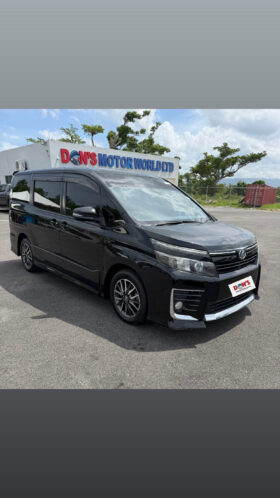 Toyota Voxy 2015