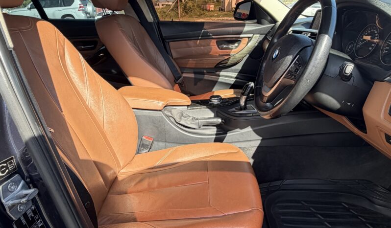 BMW 320i 2014 full