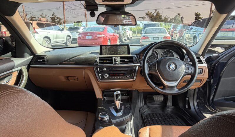 BMW 320i 2014 full