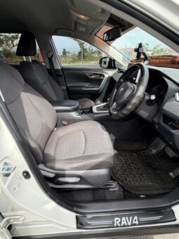 Toyota RAV4 2021 full