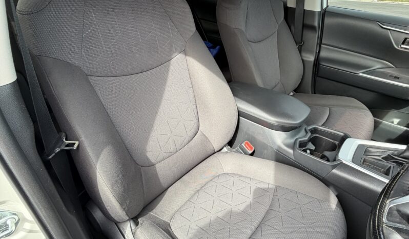 Toyota RAV4 2021 full