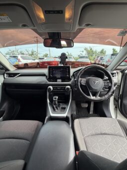 Toyota RAV4 2021 full