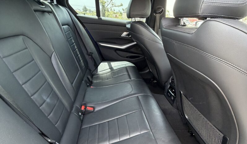 BMW 320i 2019 full